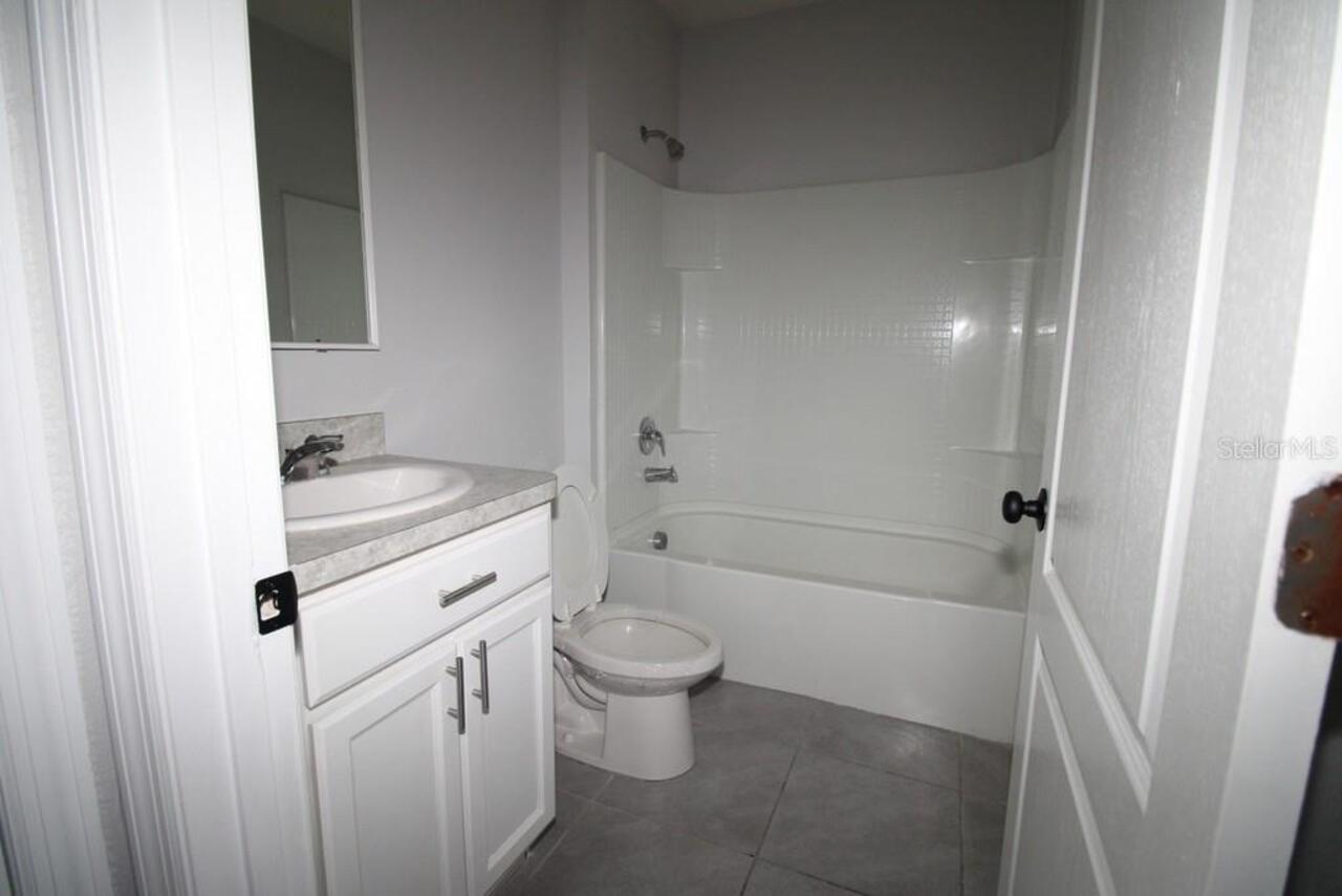 Listing Photo 9