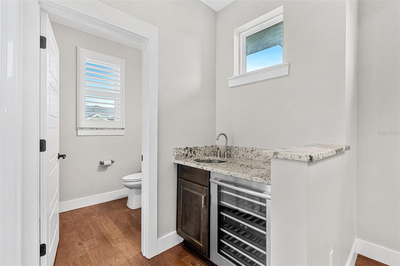 Listing Photo 17
