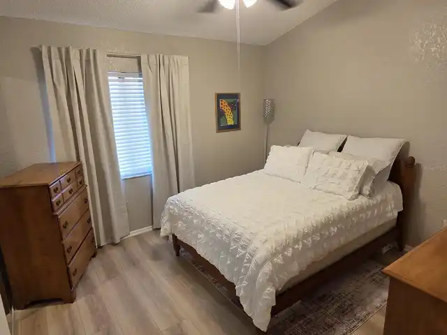 Listing Photo 10