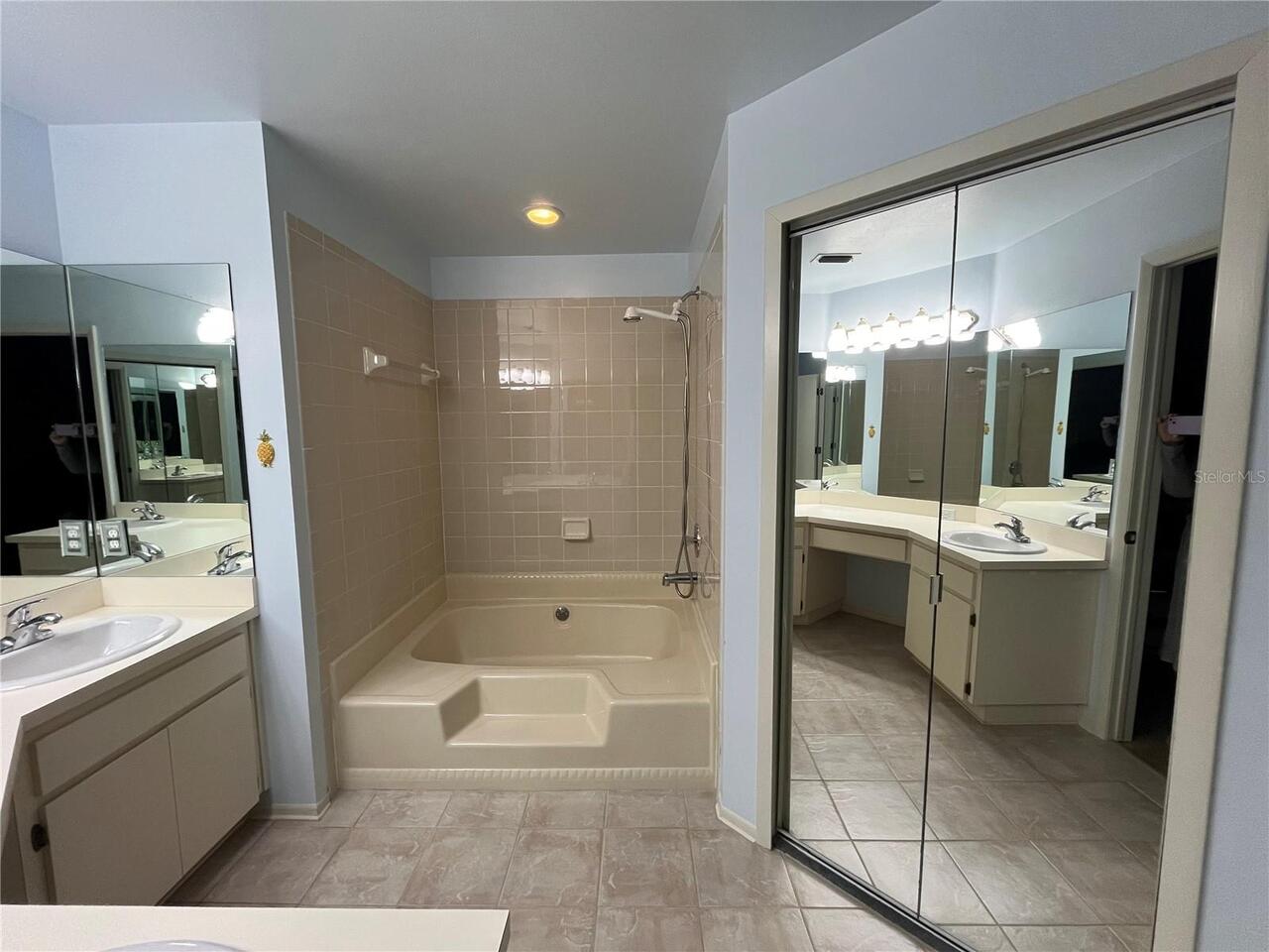Listing Photo 10