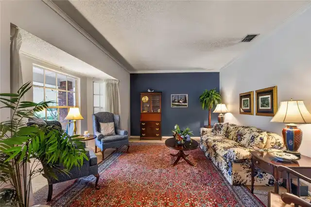 Listing Photo 7