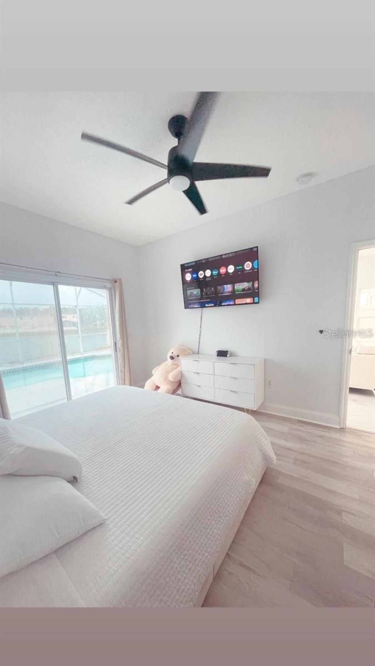 Listing Photo 12
