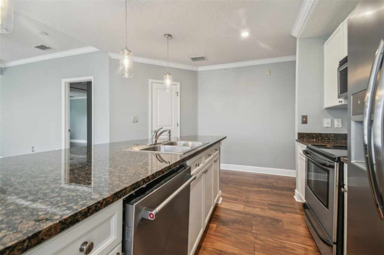 Listing Photo 7