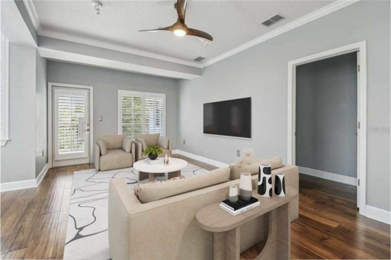 Listing Photo 11
