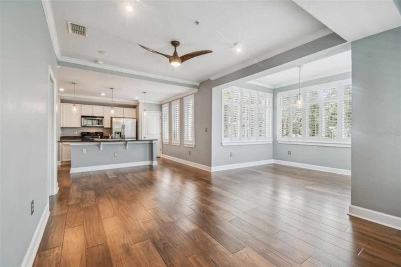 Listing Photo 12