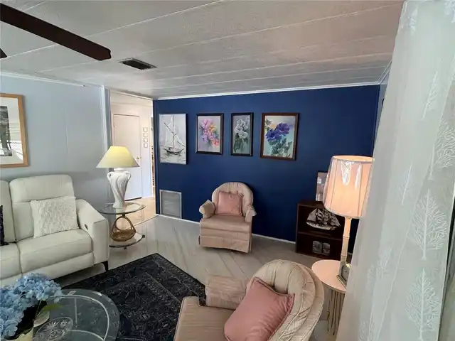 Listing Photo 23