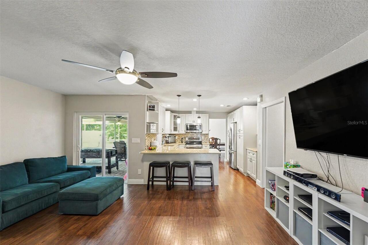 Listing Photo 8