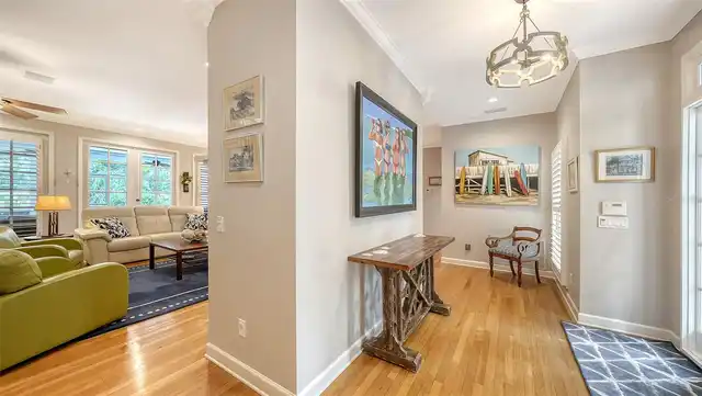 Listing Photo 9