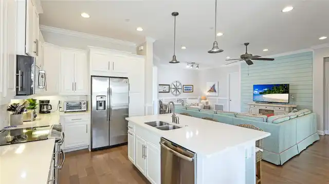 Listing Photo 11