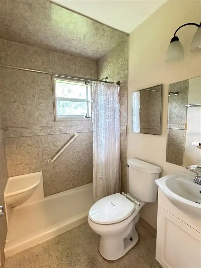 Listing Photo 8