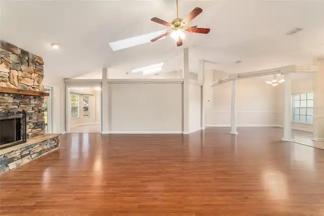 Listing Photo 7