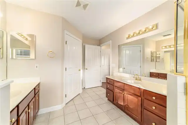 Listing Photo 28