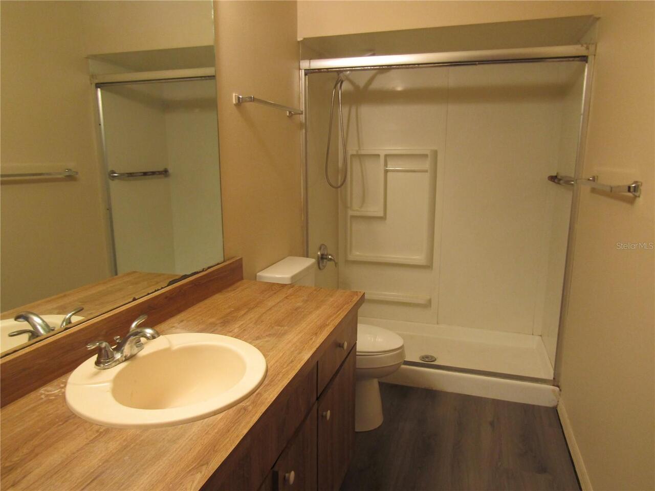 Listing Photo 8