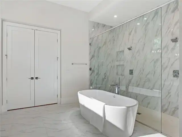 Listing Photo 25