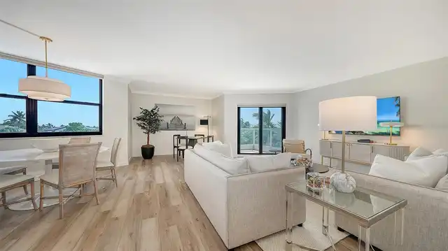 Listing Photo 8