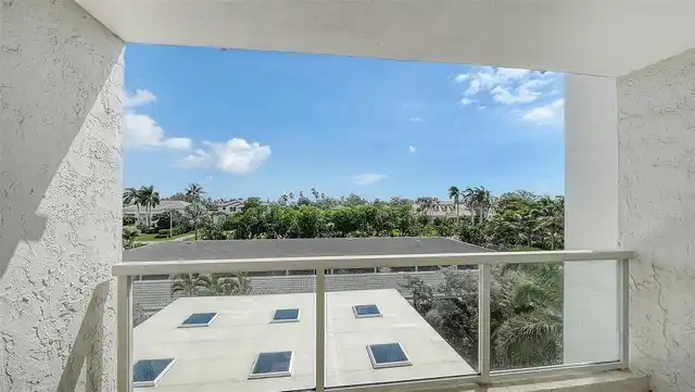 Listing Photo 32