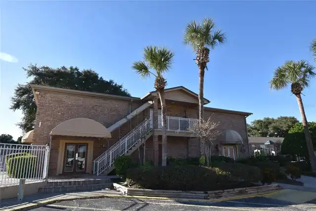Listing Photo 10