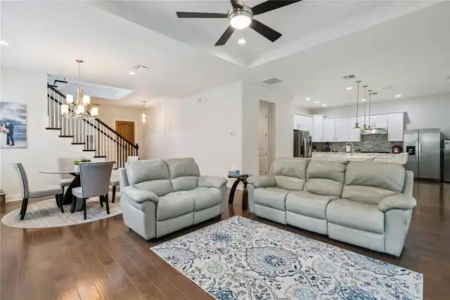Listing Photo 8