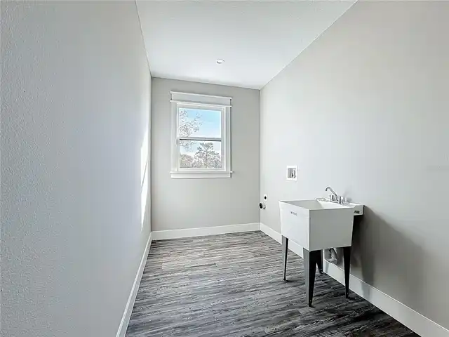 Listing Photo 35
