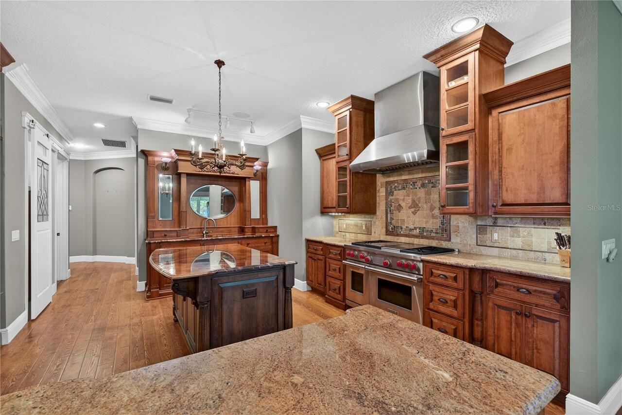 Listing Photo 10