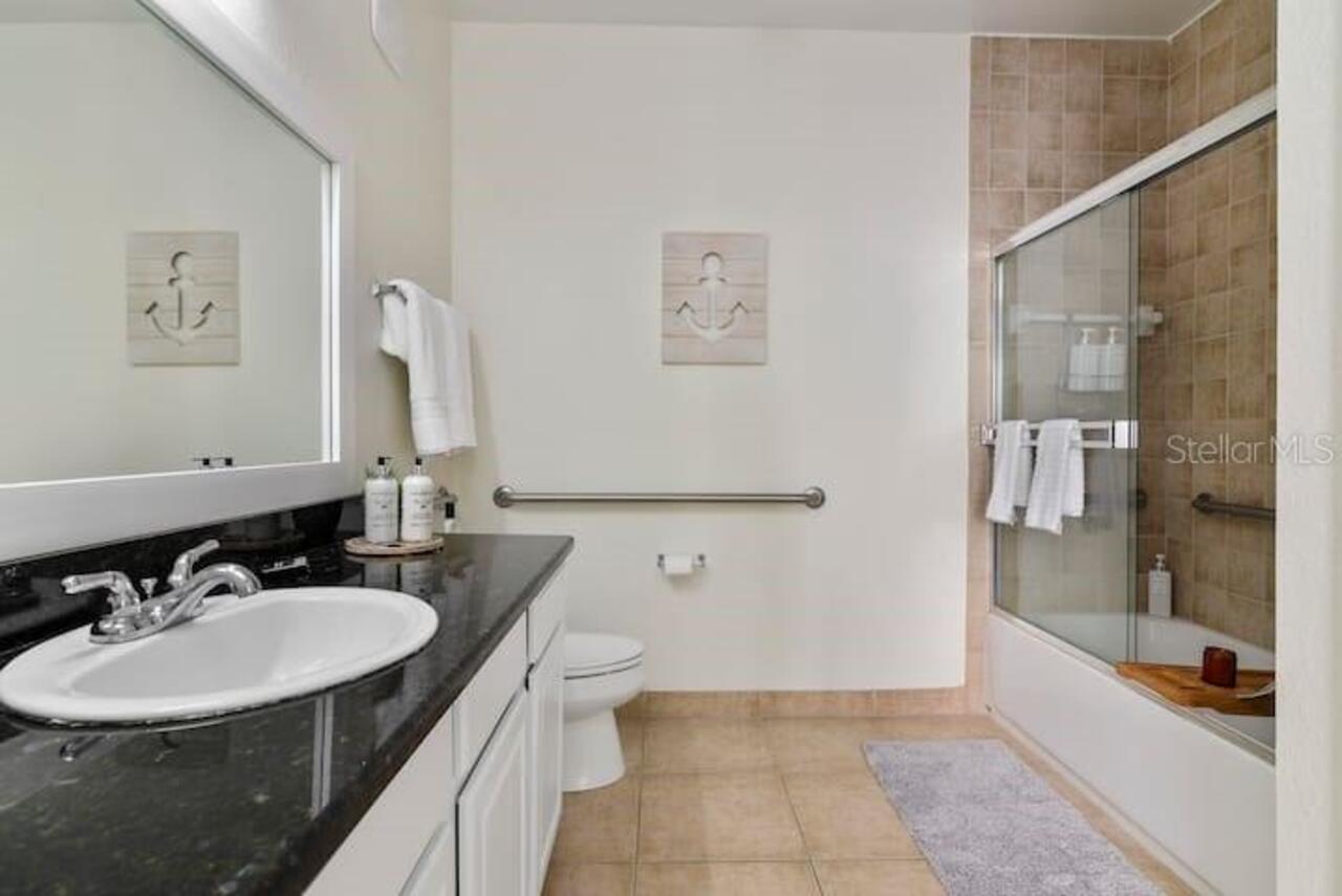 Listing Photo 12