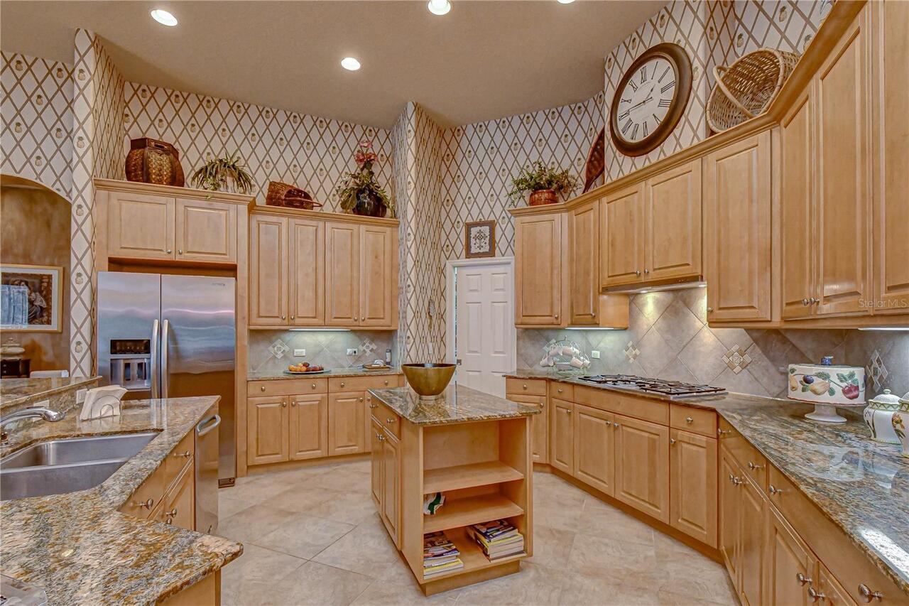 Listing Photo 11