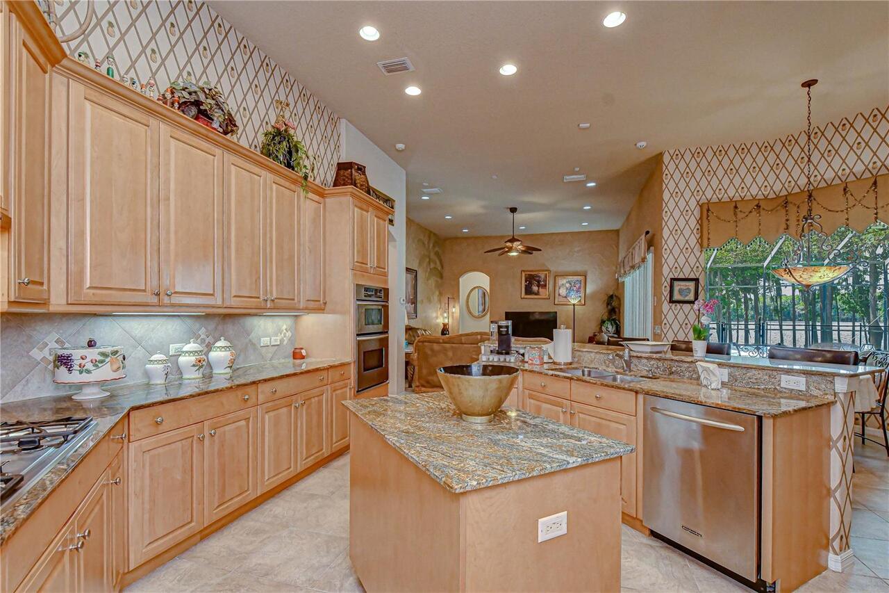 Listing Photo 12