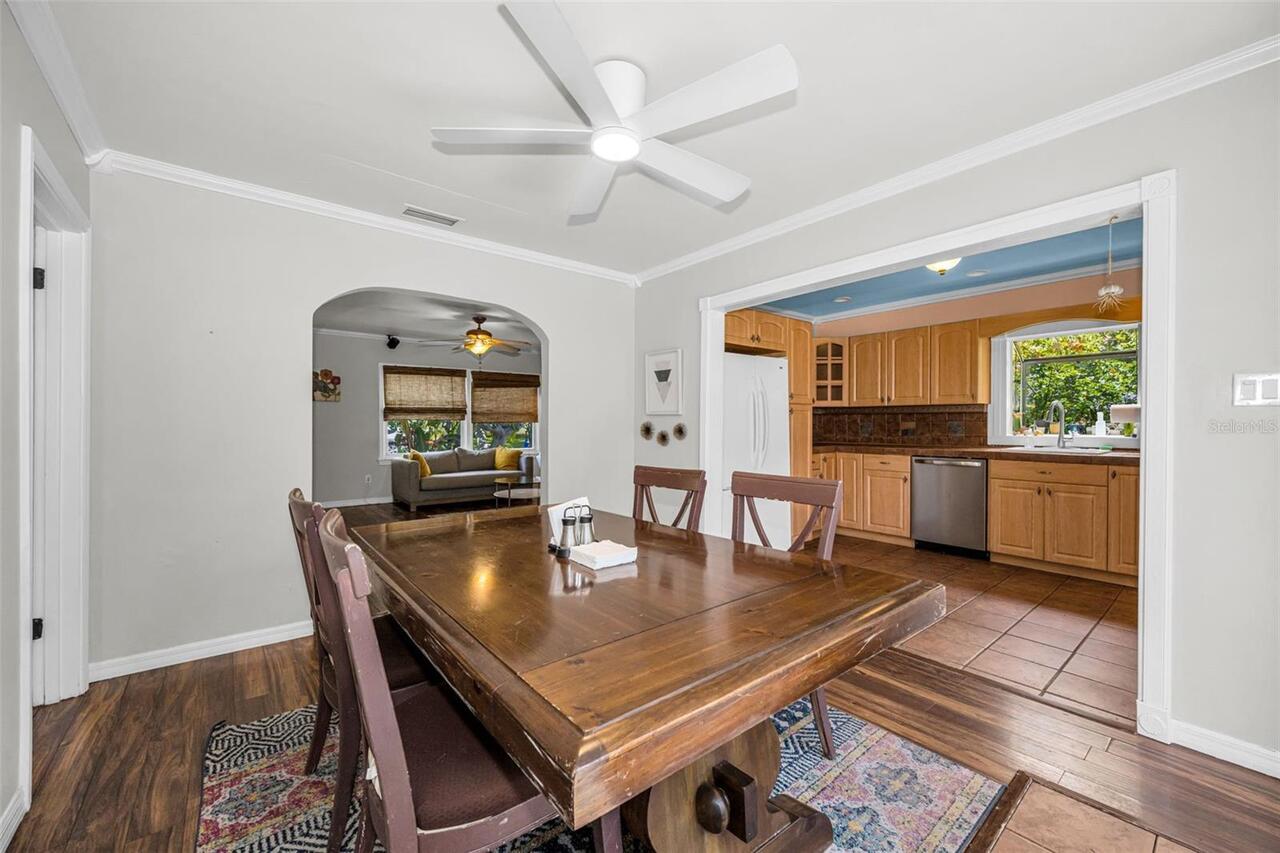 Listing Photo 11