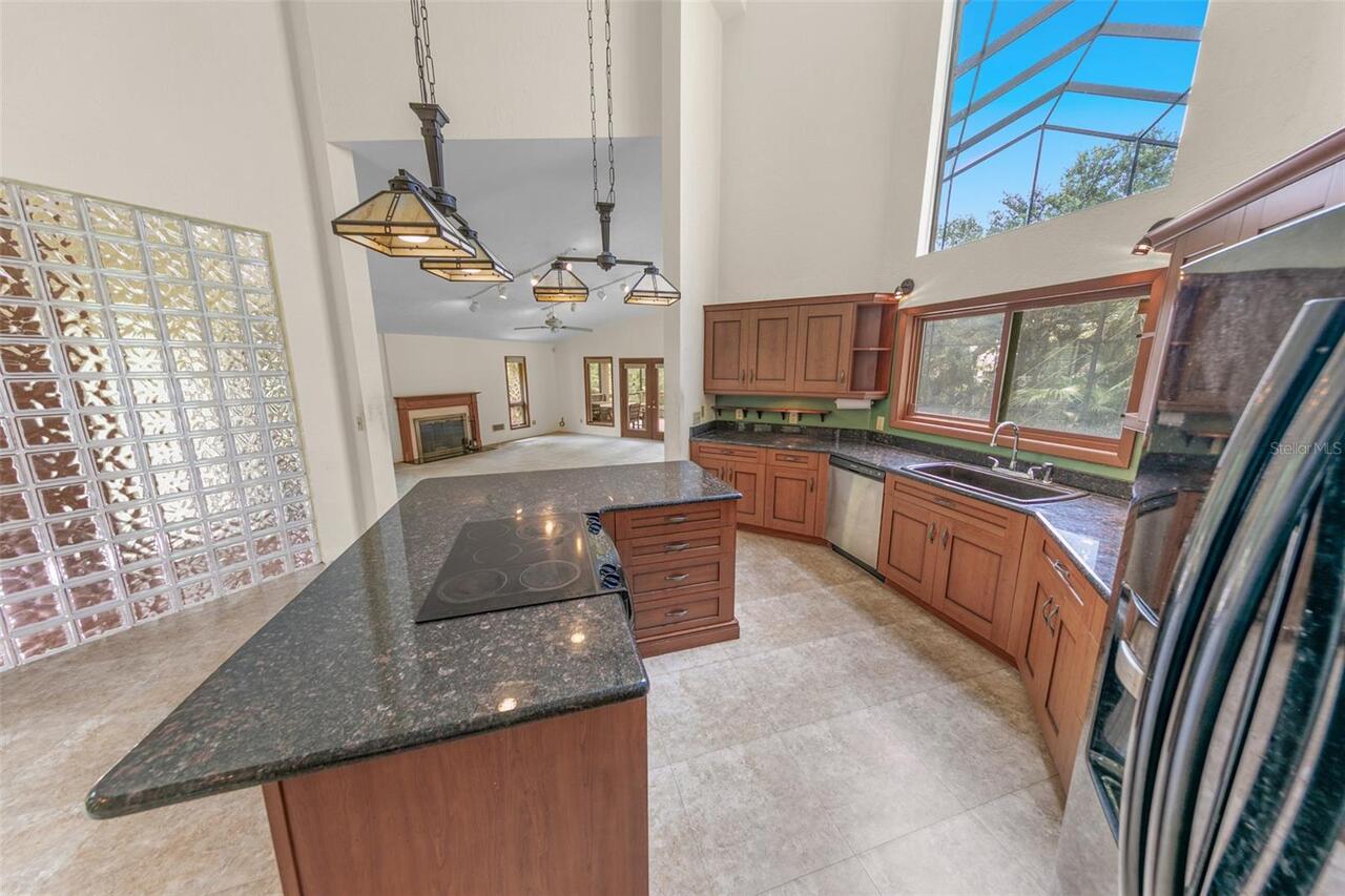 Listing Photo 14