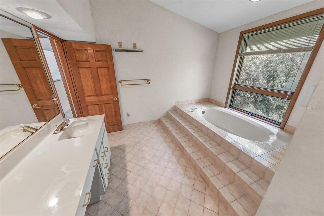 Listing Photo 34