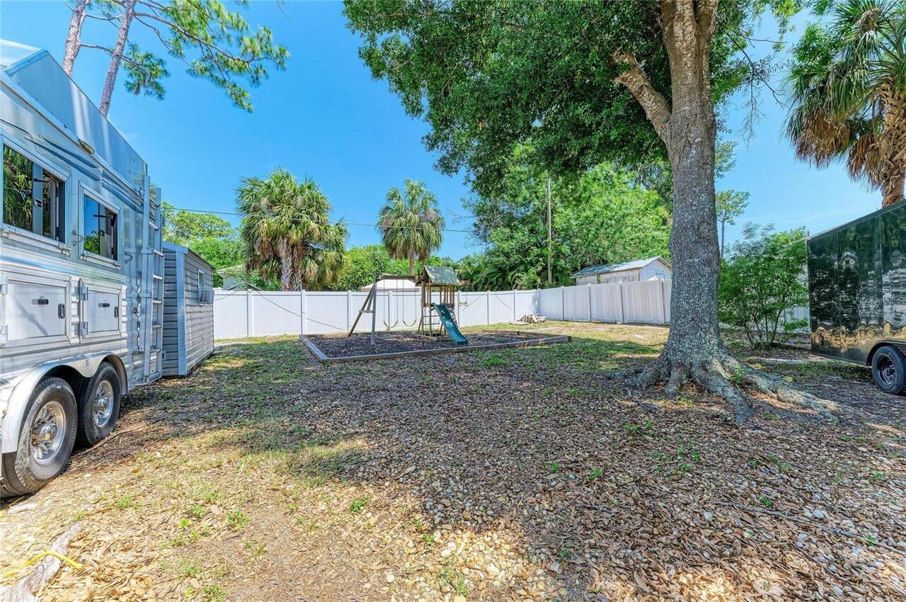 Listing Photo 32
