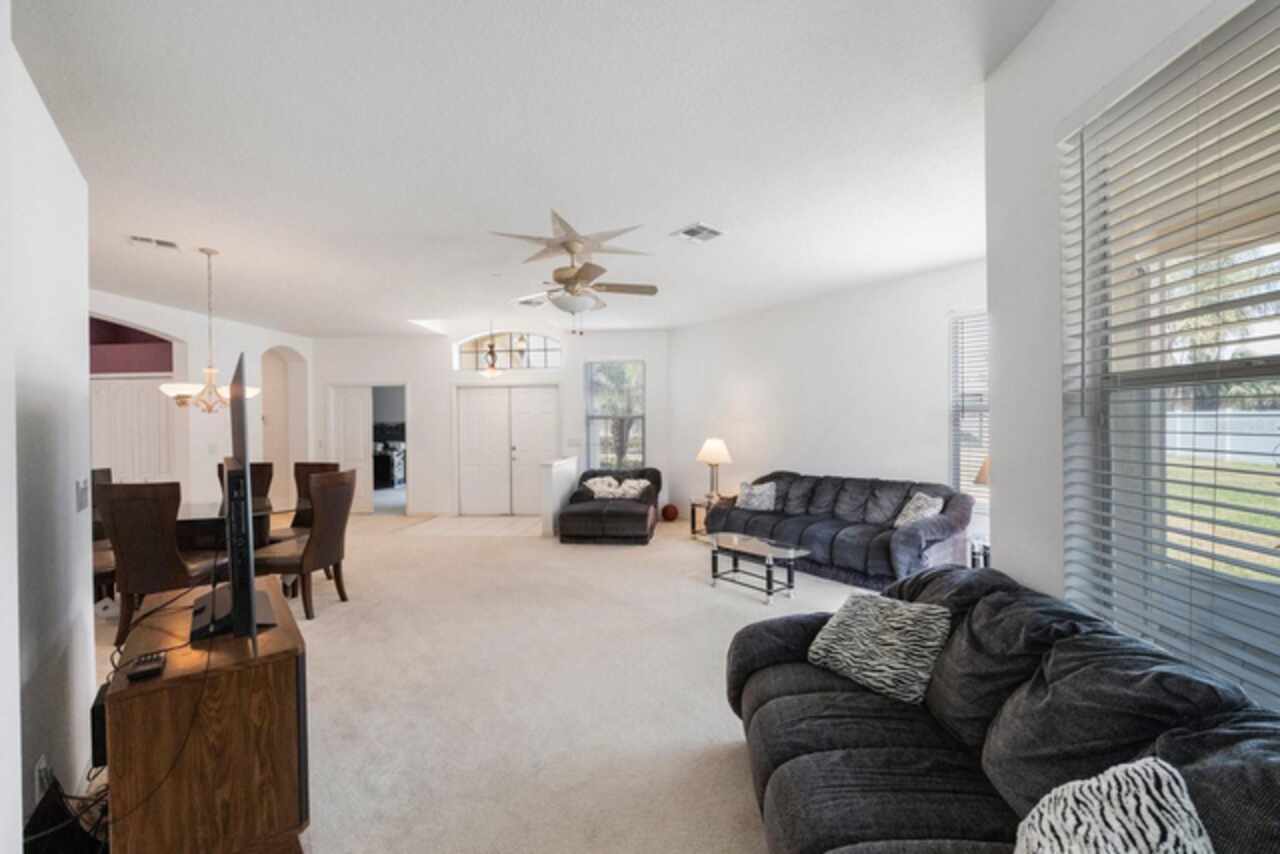 Listing Photo 9