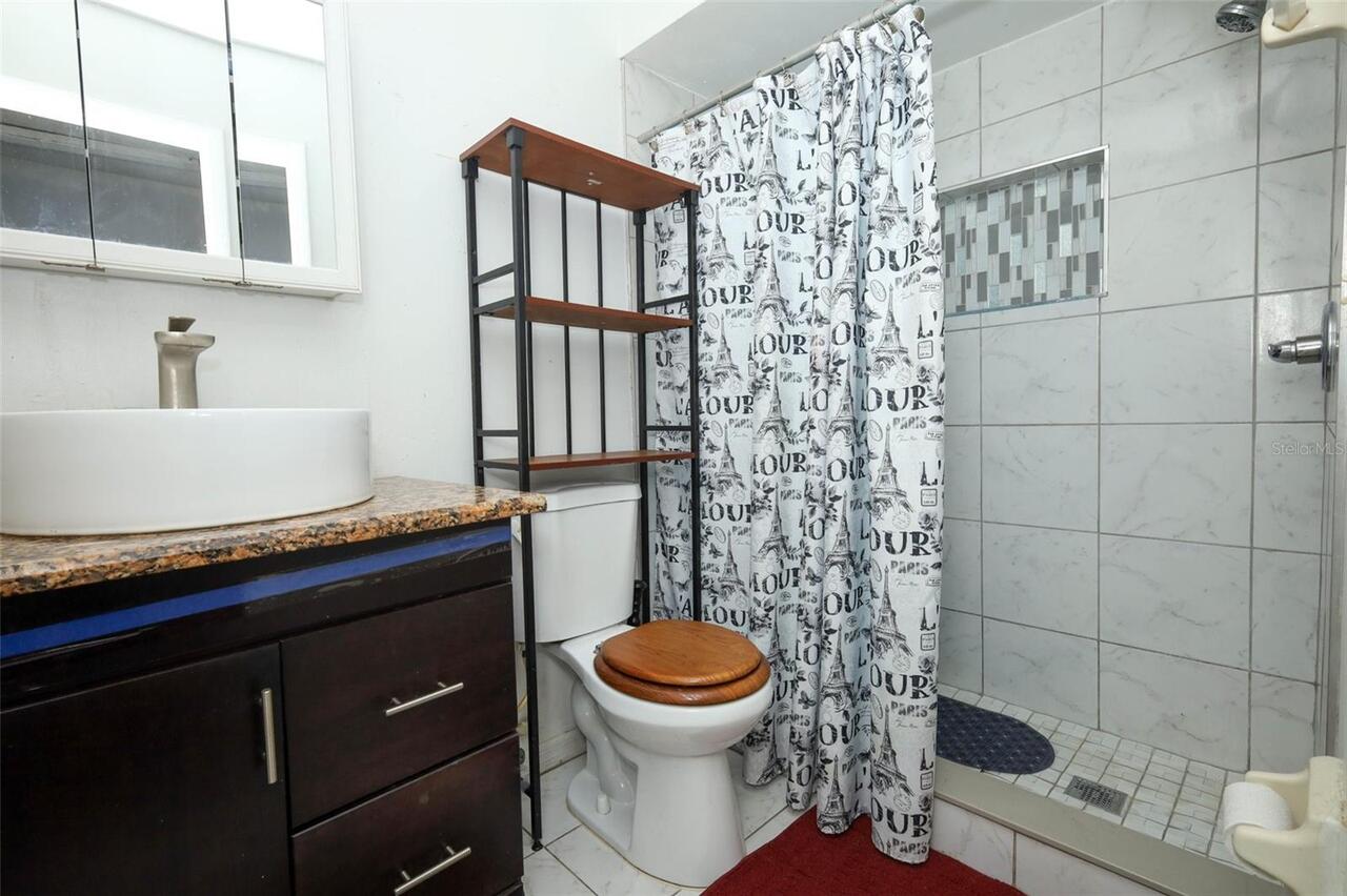 Listing Photo 16