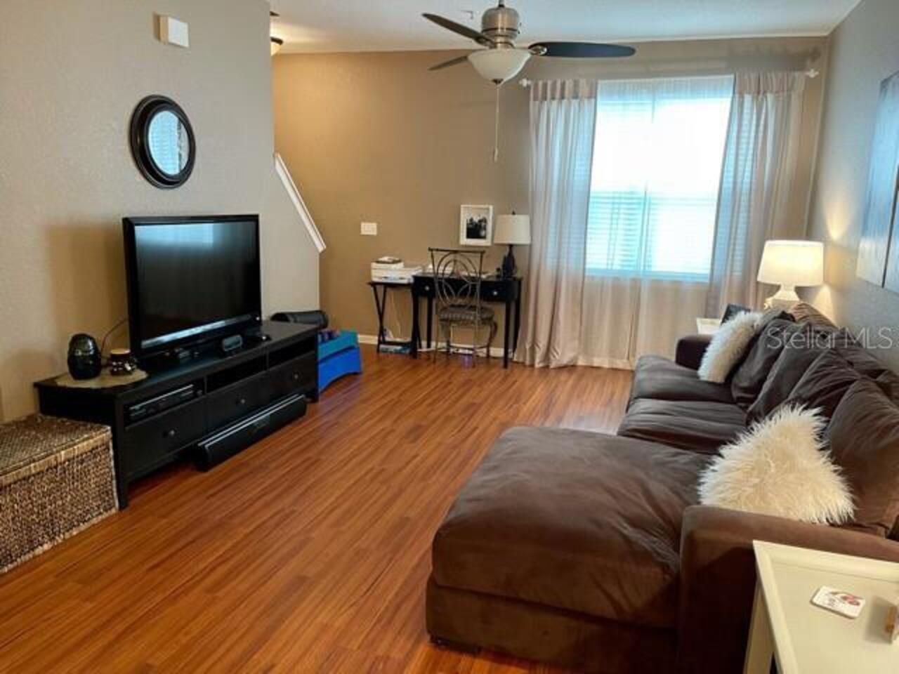Listing Photo 8