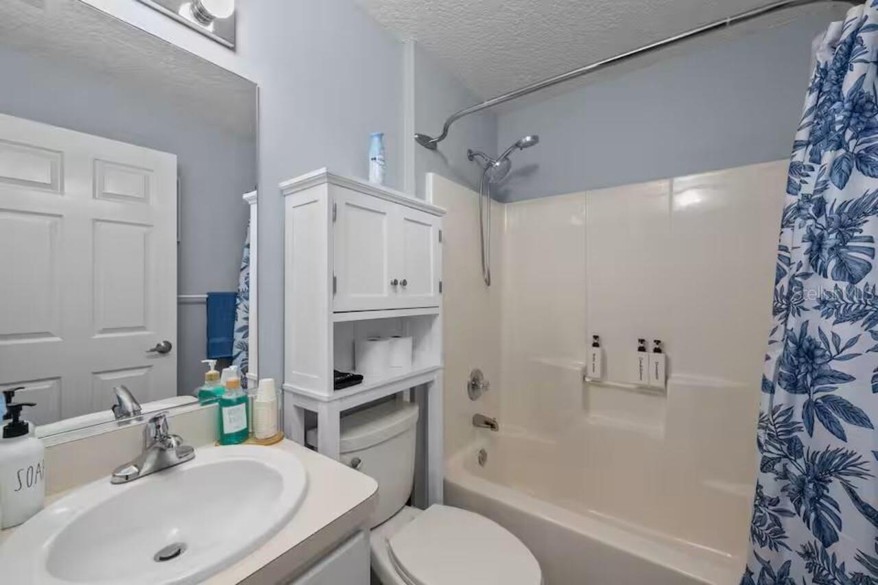 Listing Photo 17