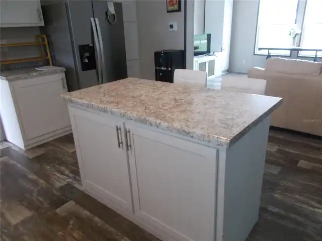 Listing Photo 6