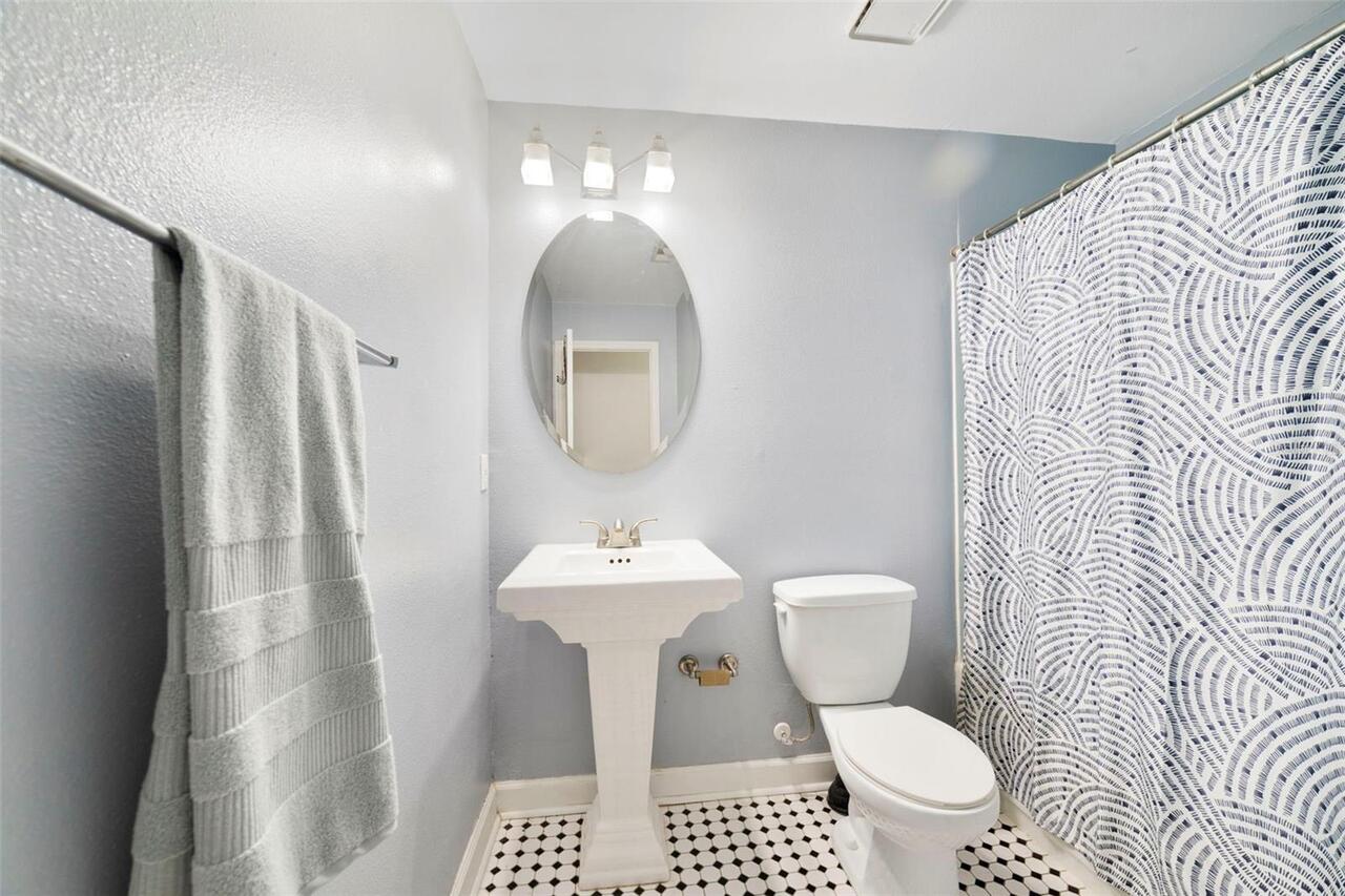Listing Photo 15