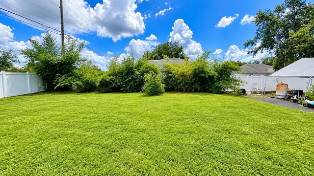 Listing Photo 16