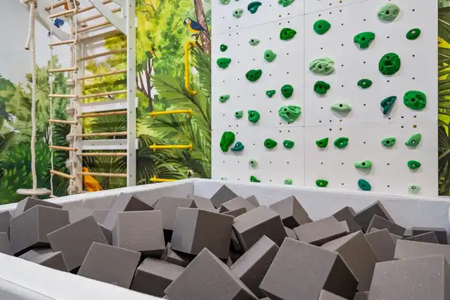 Listing Photo 14