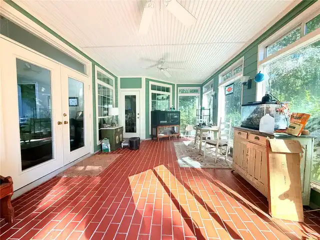 Listing Photo 16