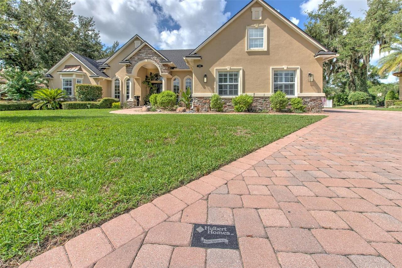 Listing Photo 10