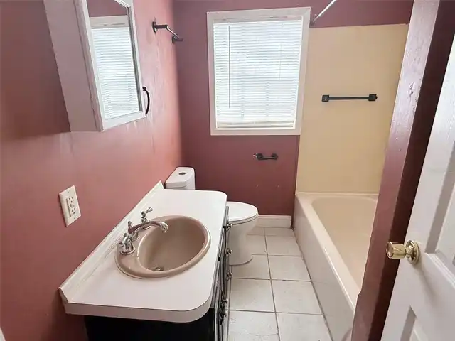 Listing Photo 12