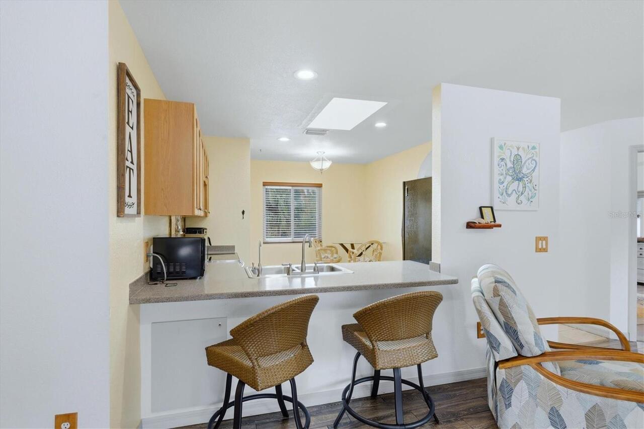 Listing Photo 12