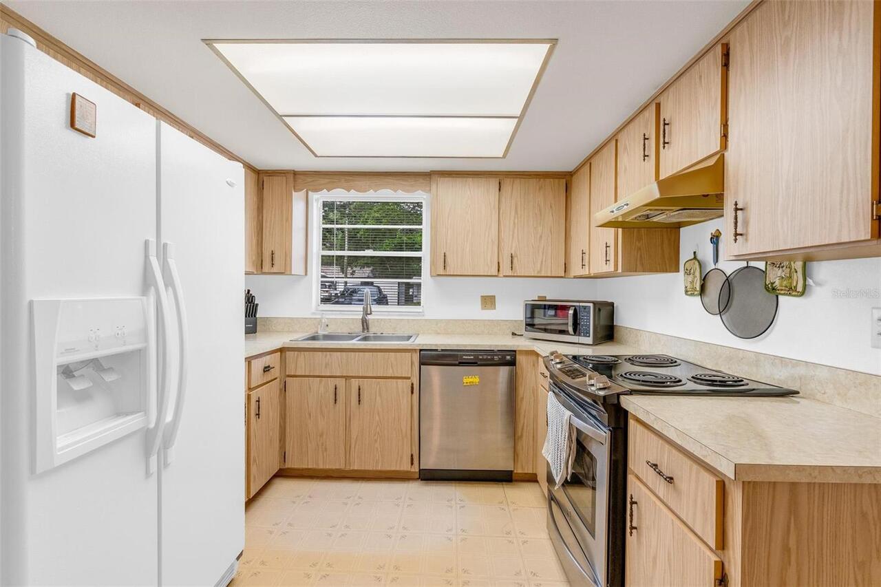 Listing Photo 10