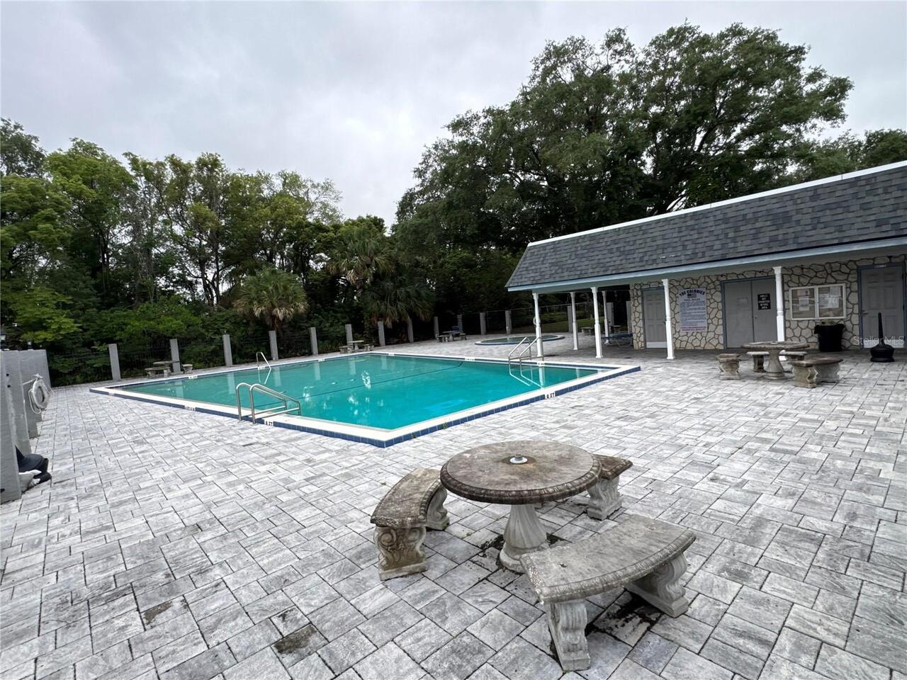 Listing Photo 16