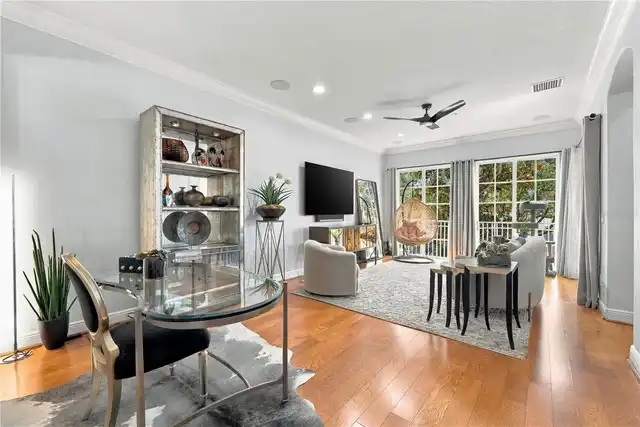 Listing Photo 11