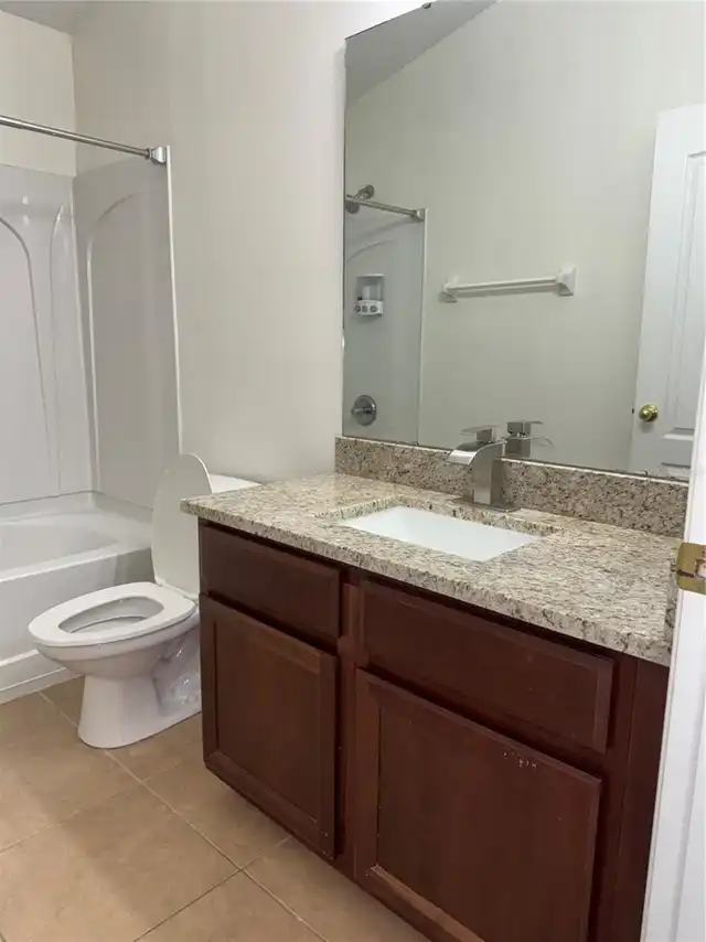 Listing Photo 16
