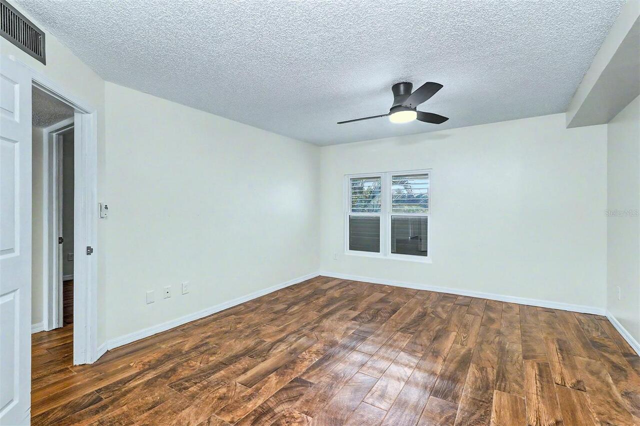 Listing Photo 29