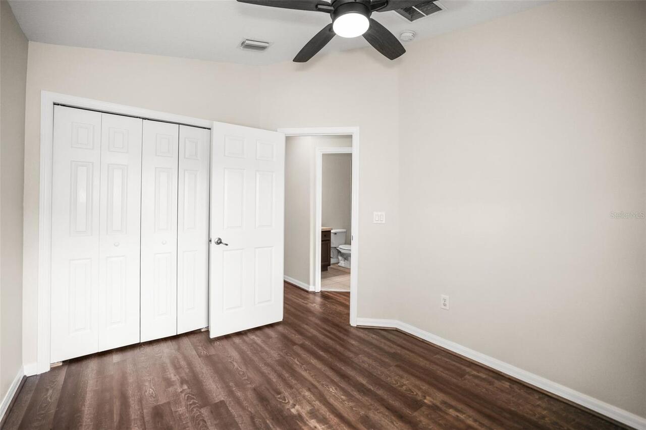 Listing Photo 14