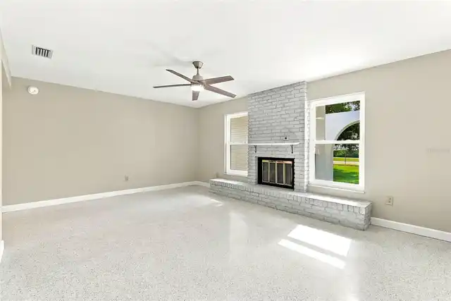 Listing Photo 7